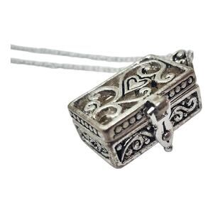 Silver Plated Filigree Treasure Chest Locket Pendant Necklace Keepsake Vintage